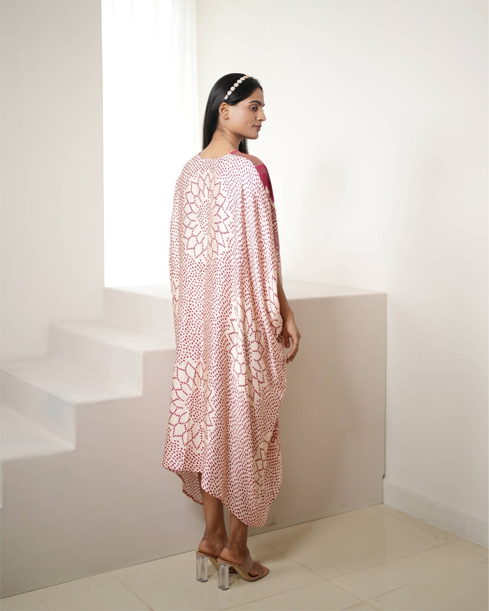 Kaftan Bandhej - Ivory / Red / Gold - Mayura Kumar
