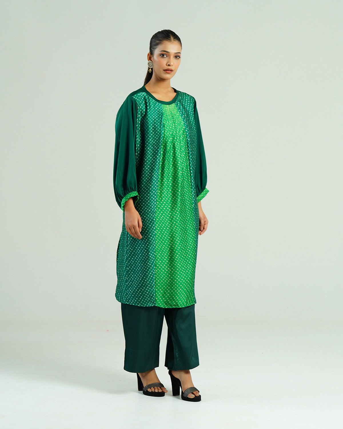 Kurta Set Bandhej - Shades of Parrot & Dark Green - Mayura Kumar