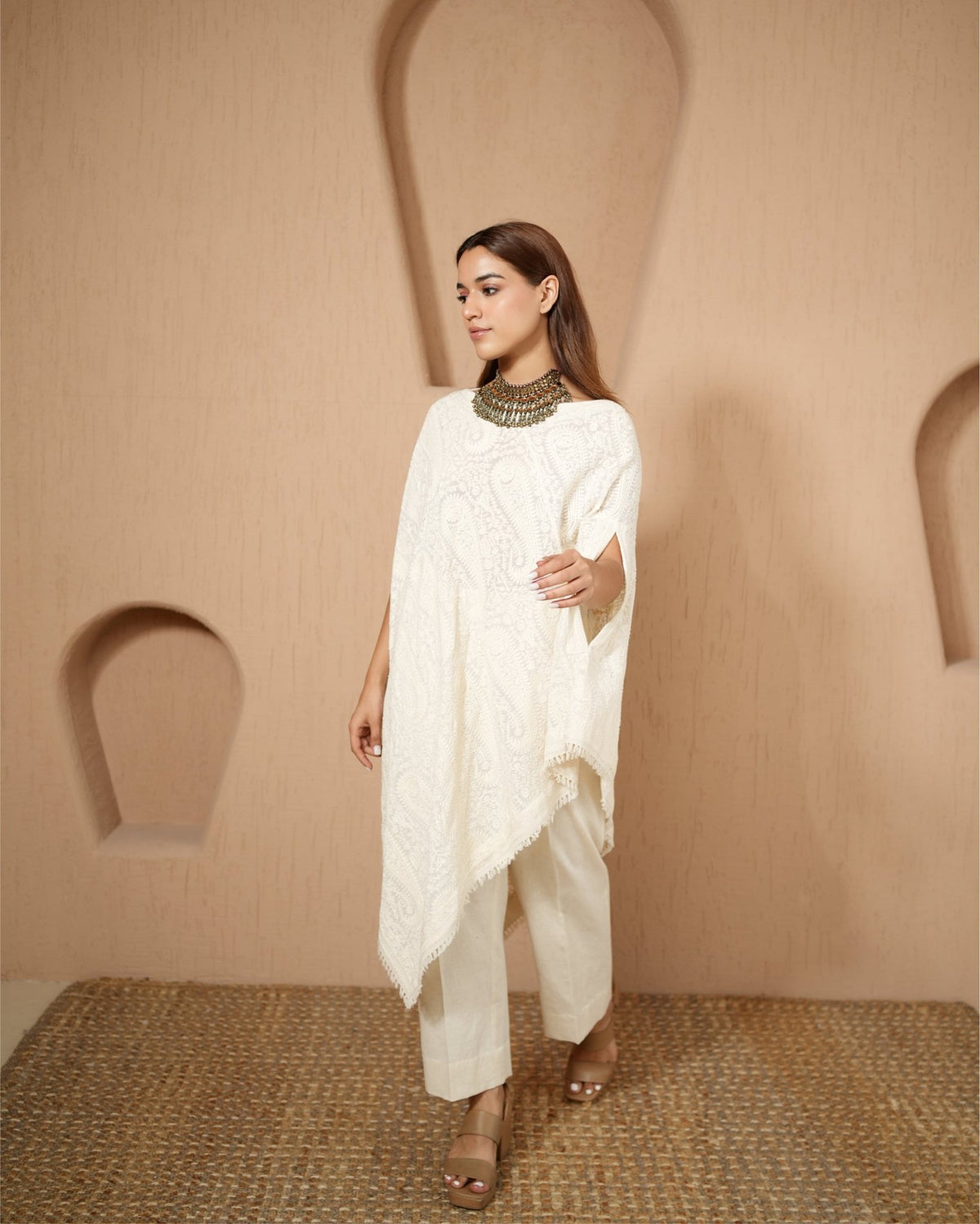 Kurta Set Kashmiri - Ivory - Mayura Kumar