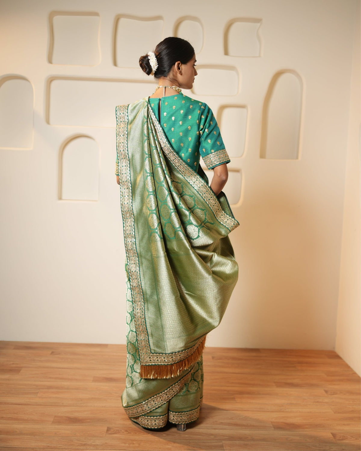 Saree Banarasi - Green / Gold - Mayura Kumar
