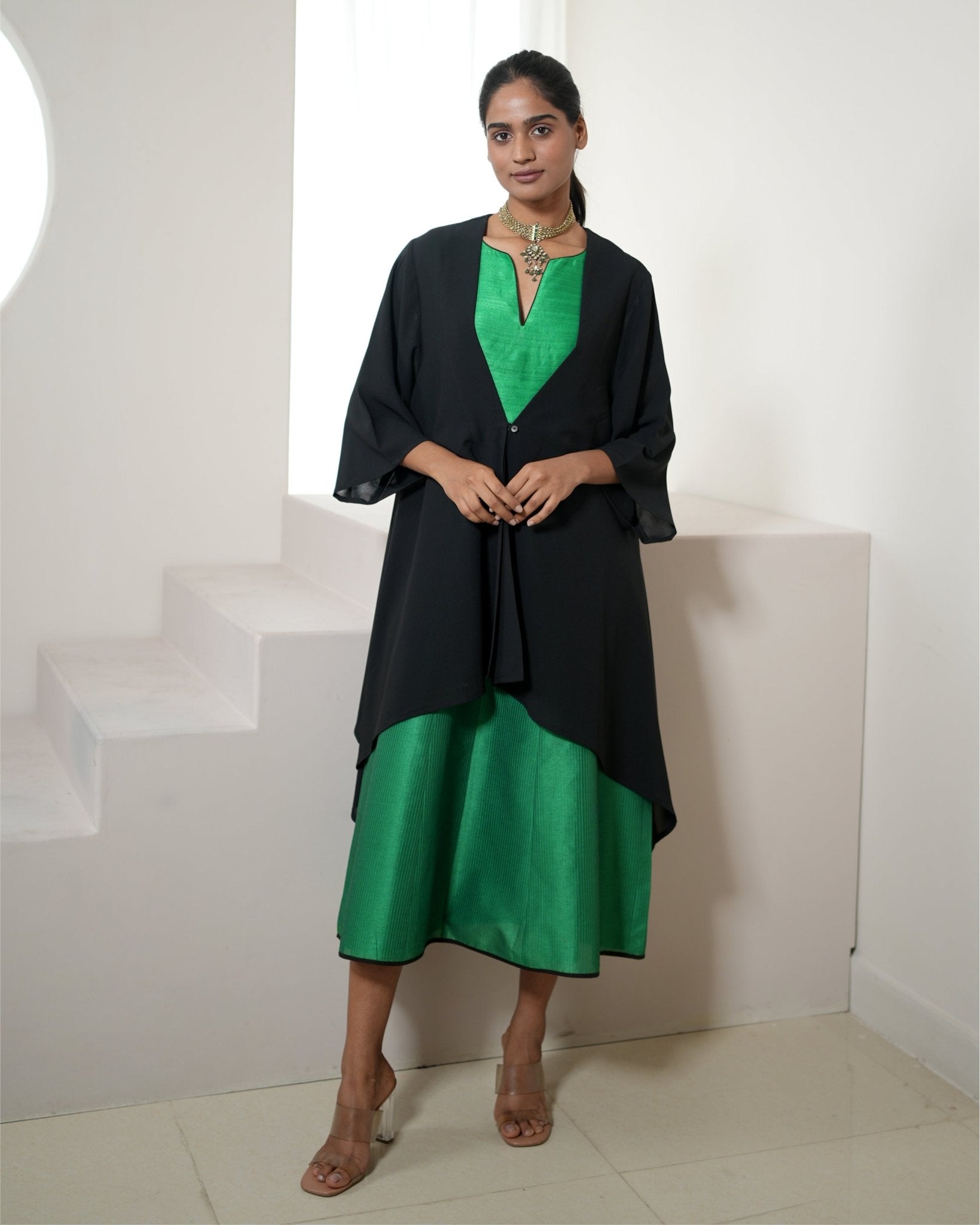Dress & Cape Timeless - Green / Black - Mayura Kumar