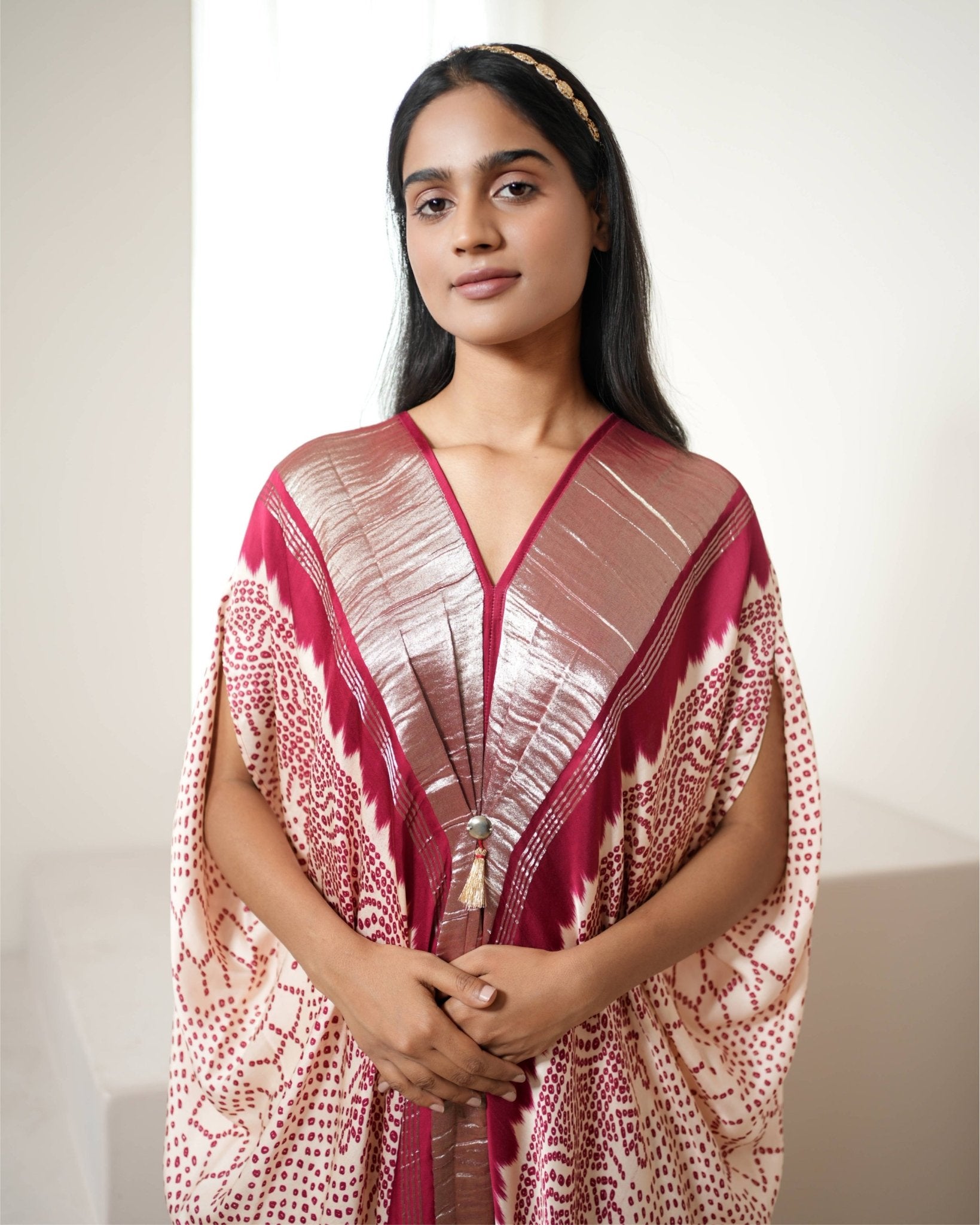 Kaftan Bandhej - Ivory / Red / Gold - Mayura Kumar