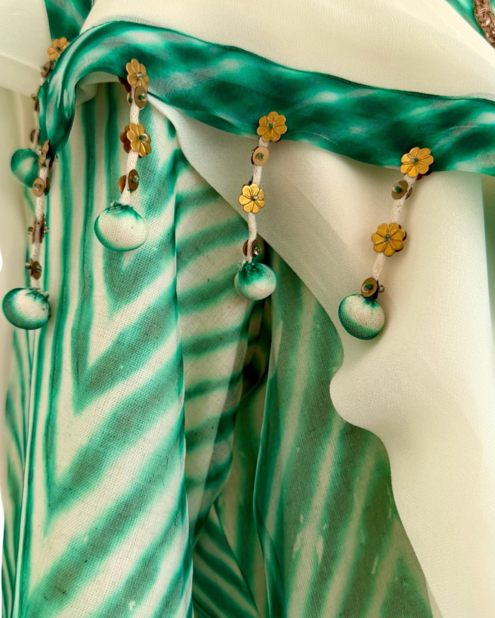 Kurta Set Arashi Shibori - Ivory/Green - Mayura Kumar