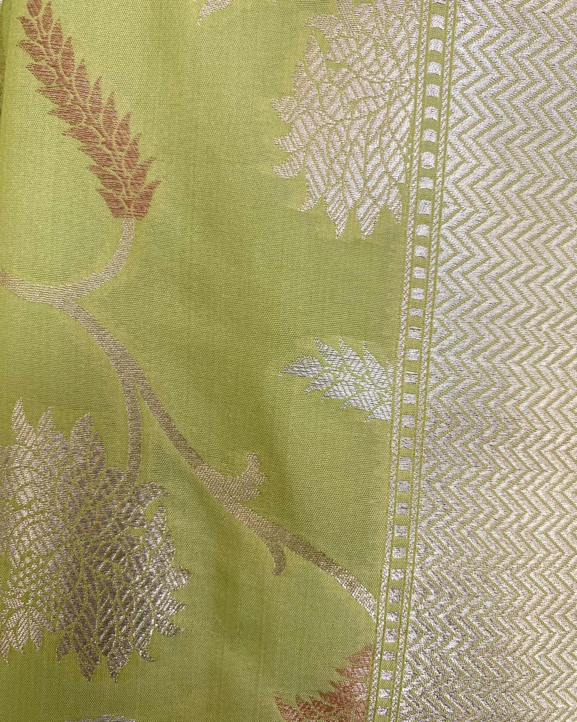 Saree Banarasi - Lime Green / Gold / Silver