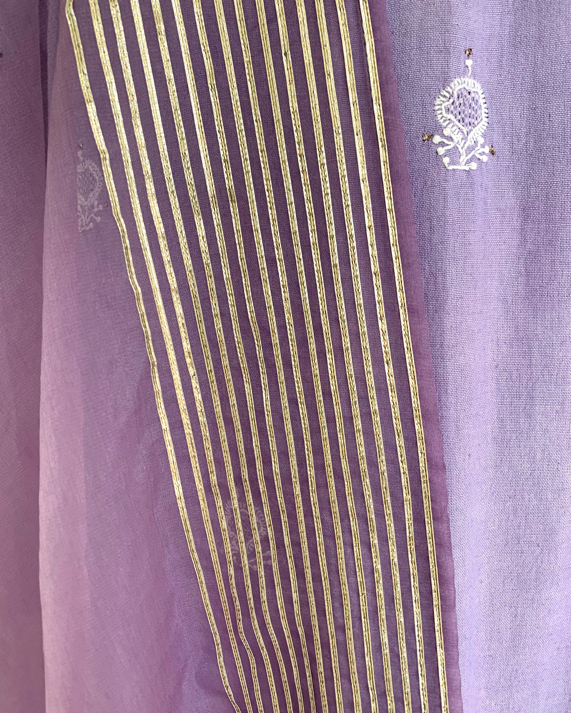 Kurta Set Chikankari - Lilac Purple/ Gold / Silver