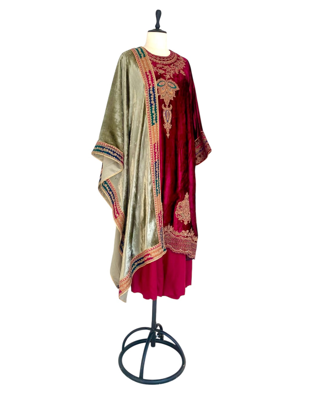 Kurta Set Velvet - Burgundy Red / Olive/ Gold