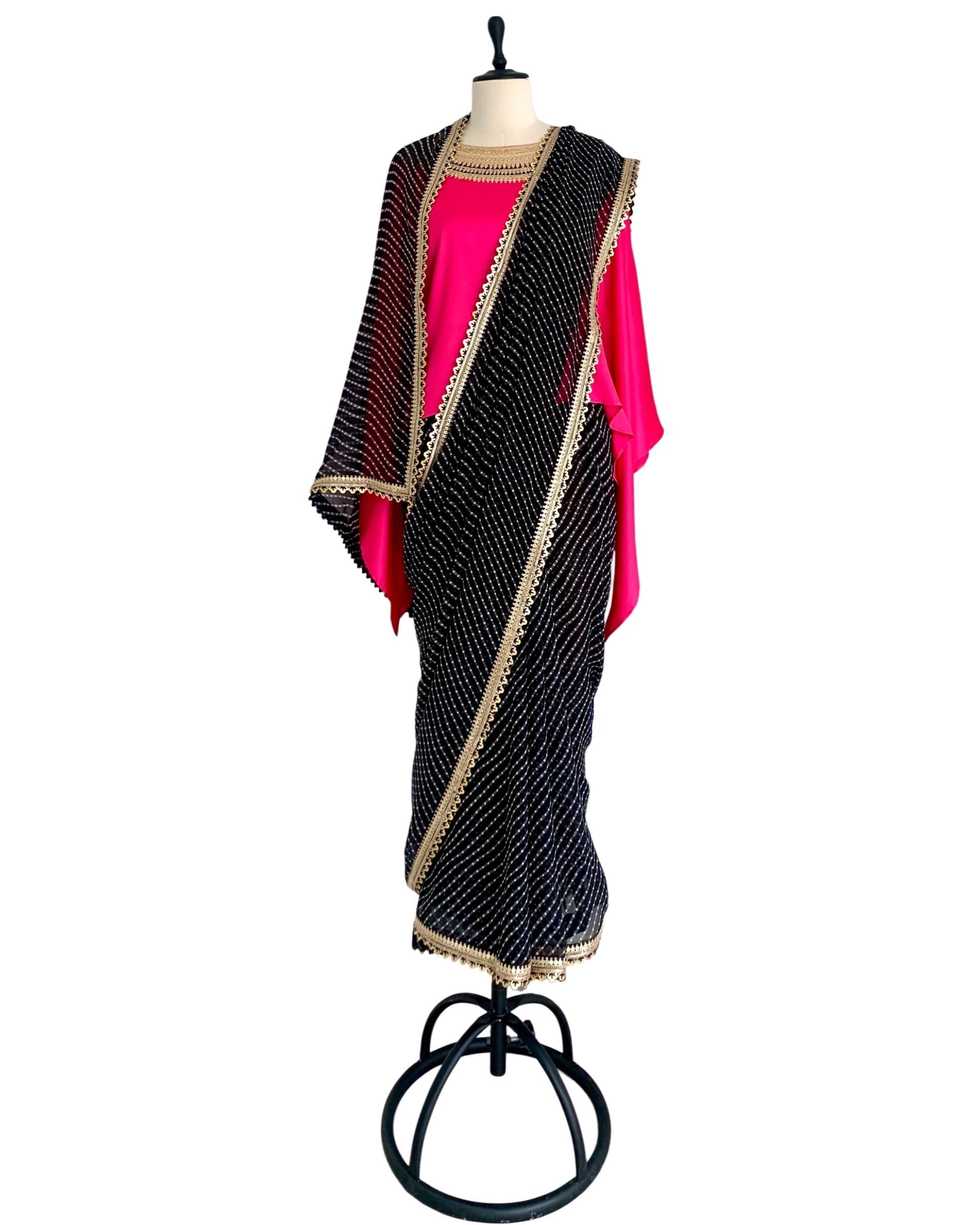 Saree Leheriya - Black / Fuchsia Pink  /Gold