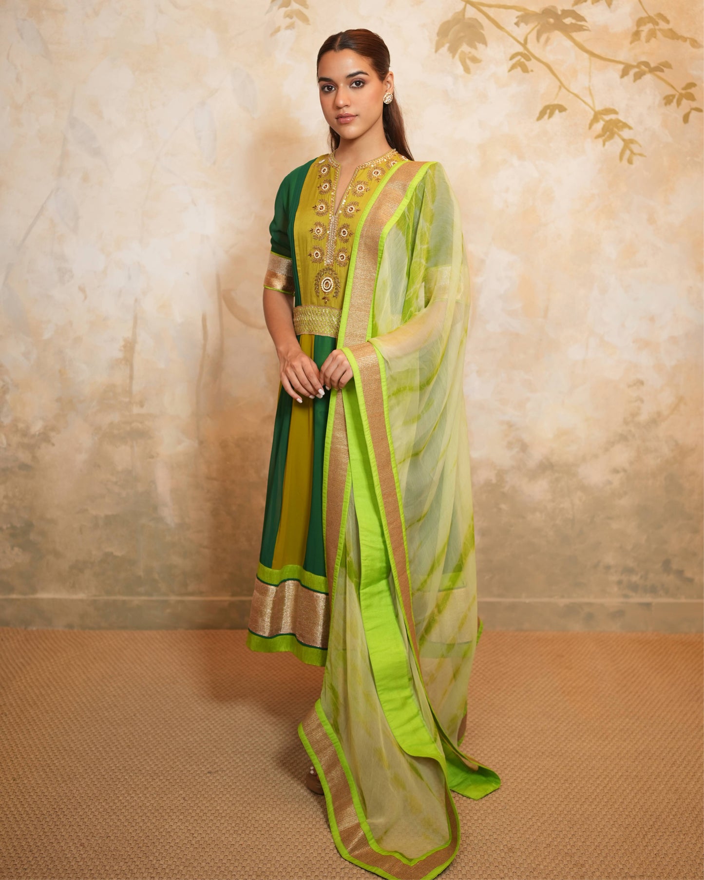 Kurta Set Embroidery - Green / Gold