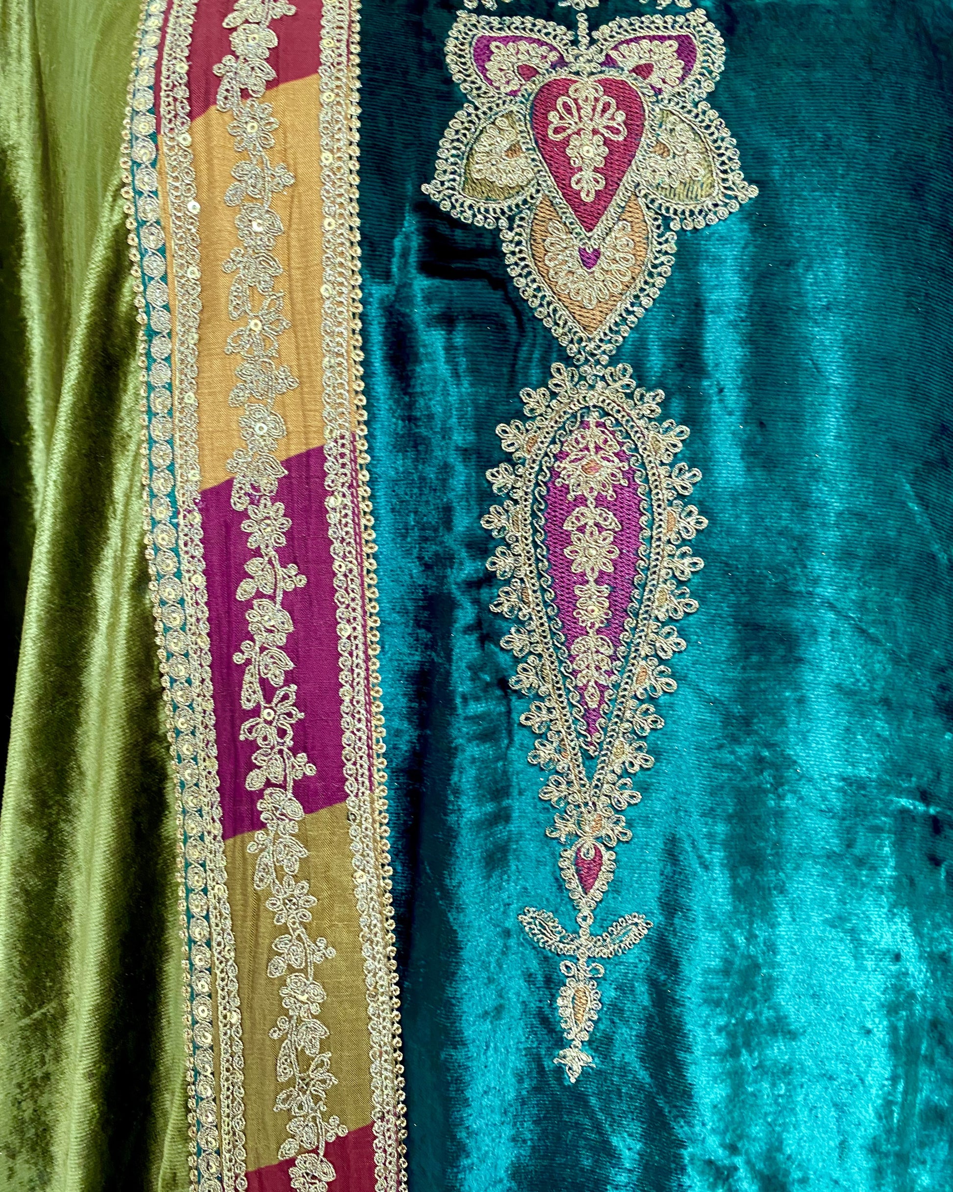 Kurta Set Velvet - Dark Green Emerald / Olive /Gold