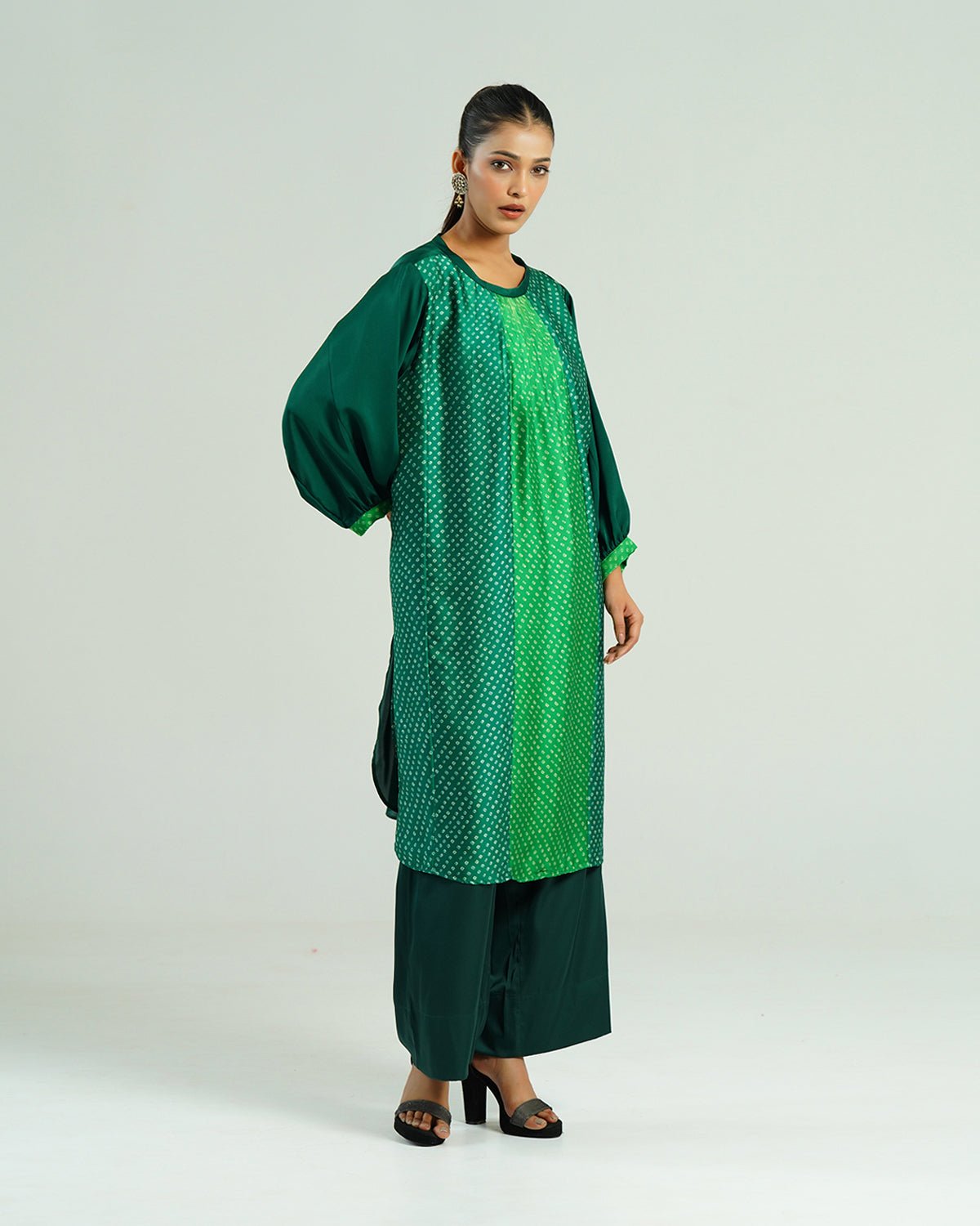 Kurta Set Bandhej - Shades of Parrot & Dark Green - Mayura Kumar