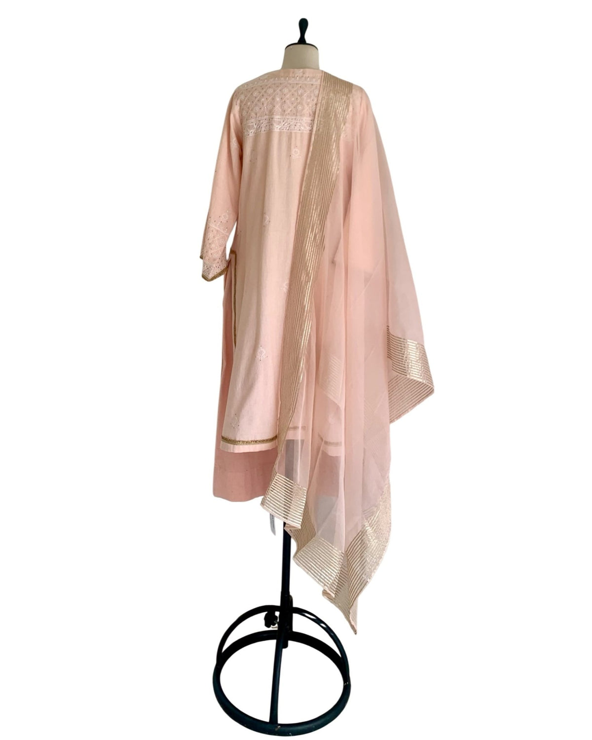 Kurta Set Chikankari - Salmon Pink/ Gold / Silver - Mayura Kumar