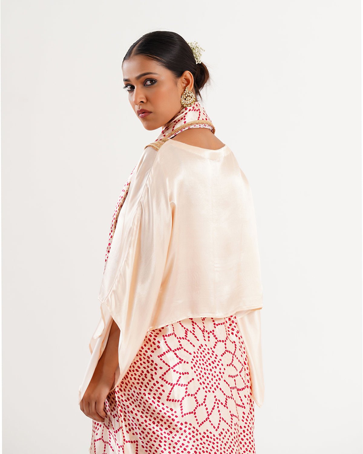 Saree Bandhej Mixology - Ivory / Red - Mayura Kumar