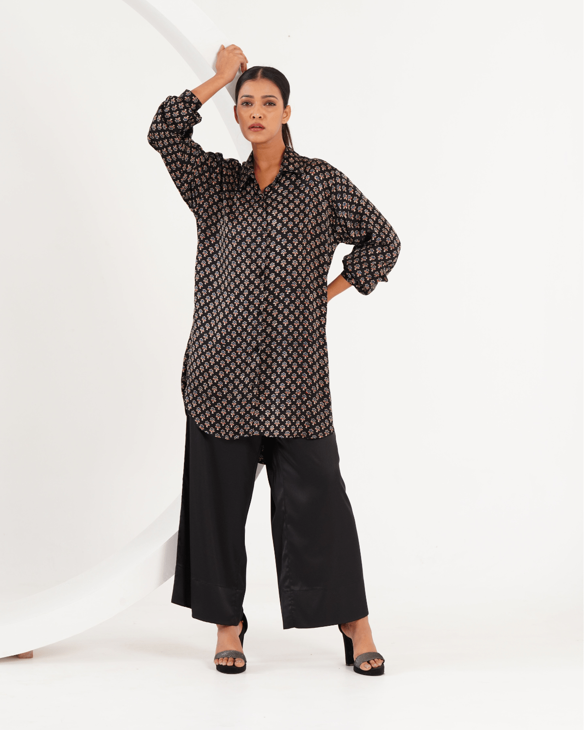 Ajrakh Flower Block Print Set - Black/Indigo/Red - Mayura Kumar