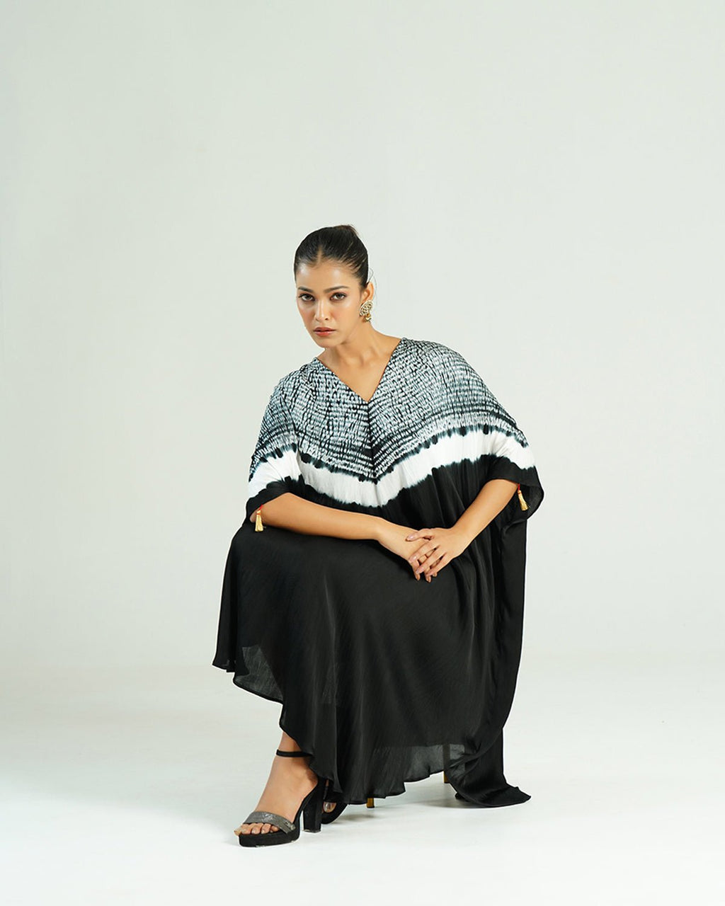 Kaftan Shibori - Onyx Black /Ivory - Mayura Kumar
