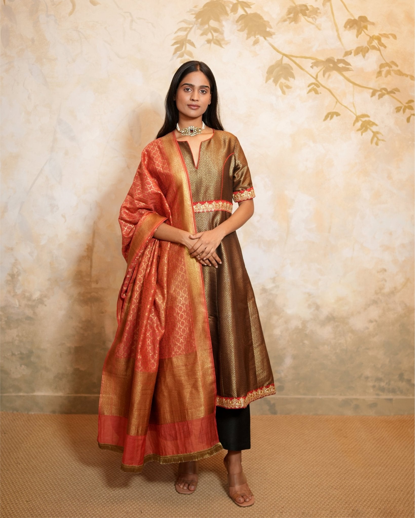 Kurta Set Banarasi - Black / Red / Gold - Mayura Kumar