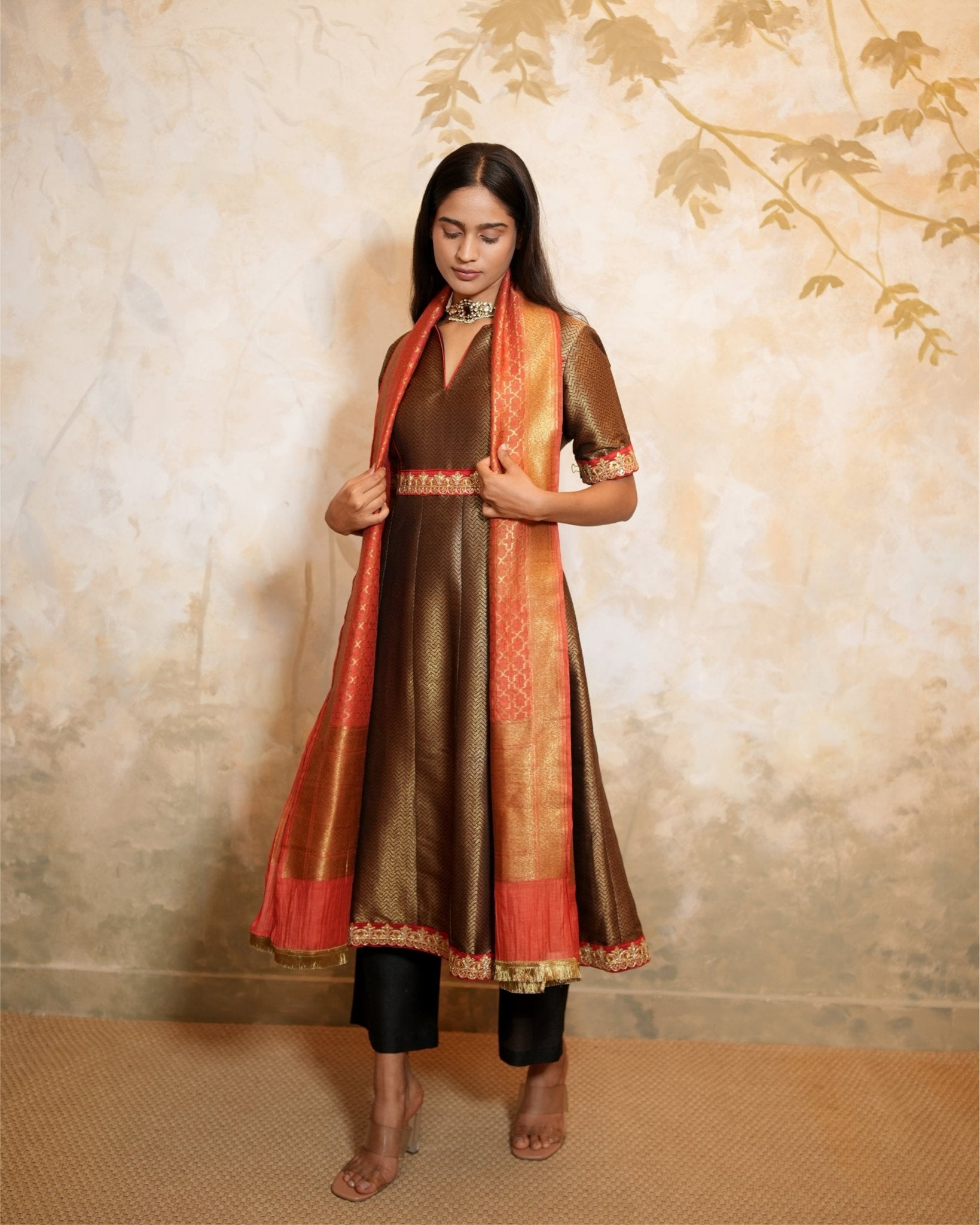 Kurta Set Banarasi - Black / Red / Gold - Mayura Kumar