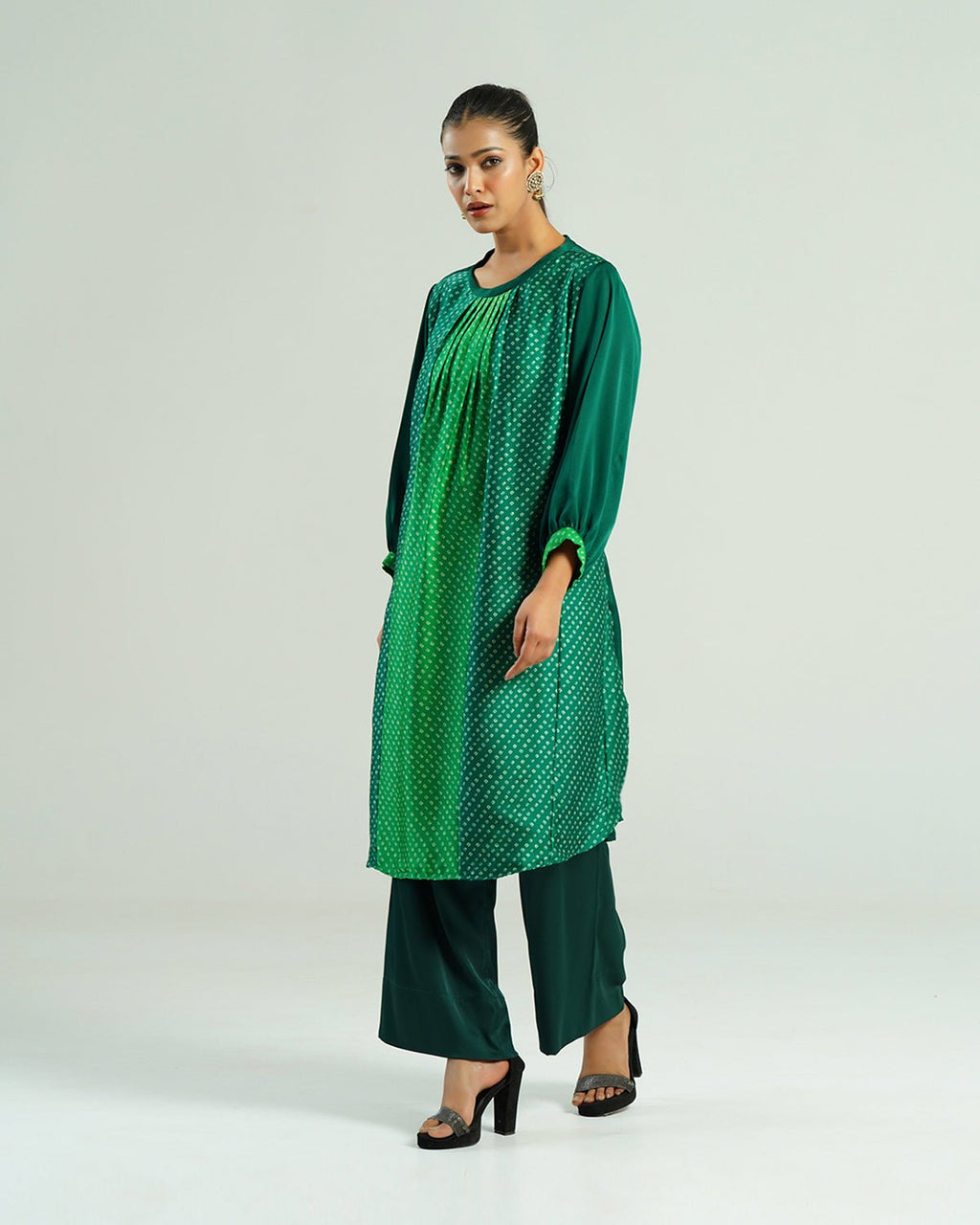 Kurta Set Bandhej - Shades of Parrot & Dark Green - Mayura Kumar