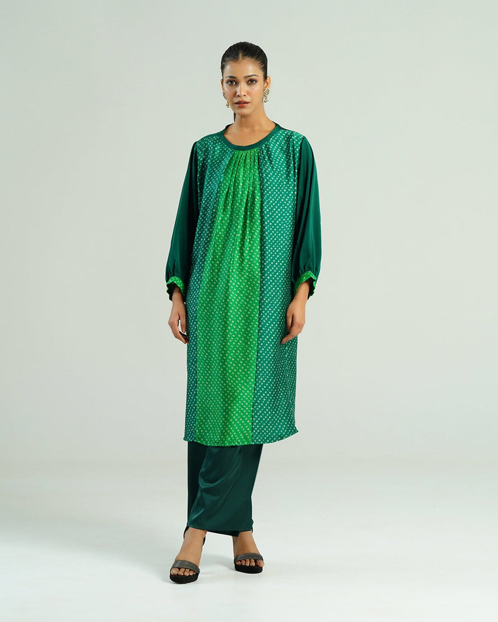 Kurta Set Bandhej - Shades of Parrot & Dark Green - Mayura Kumar