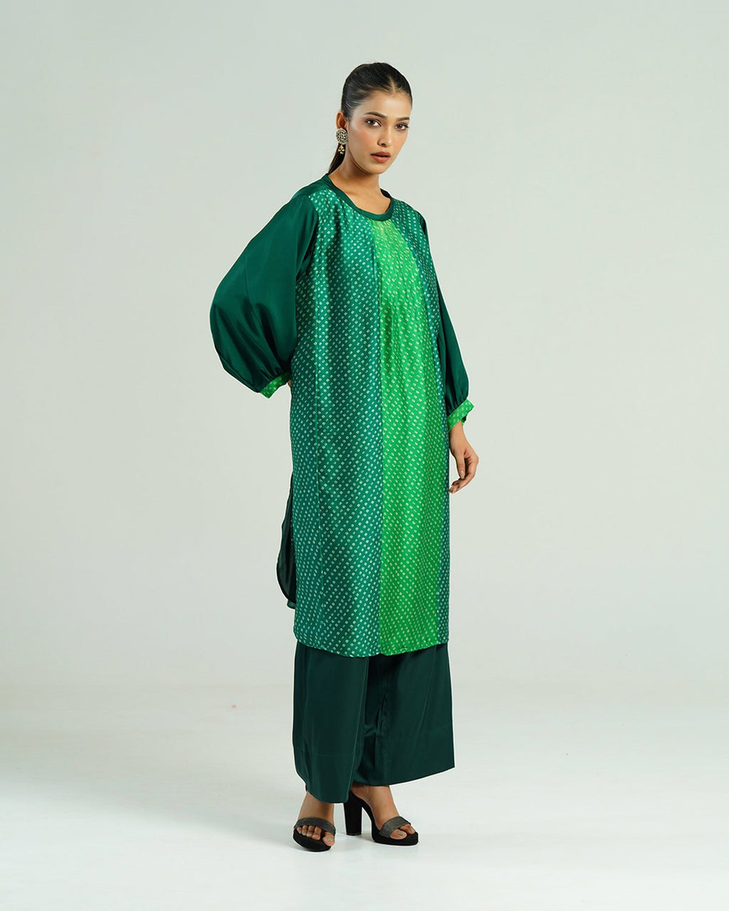 Kurta Set Bandhej - Shades of Parrot & Dark Green - Mayura Kumar