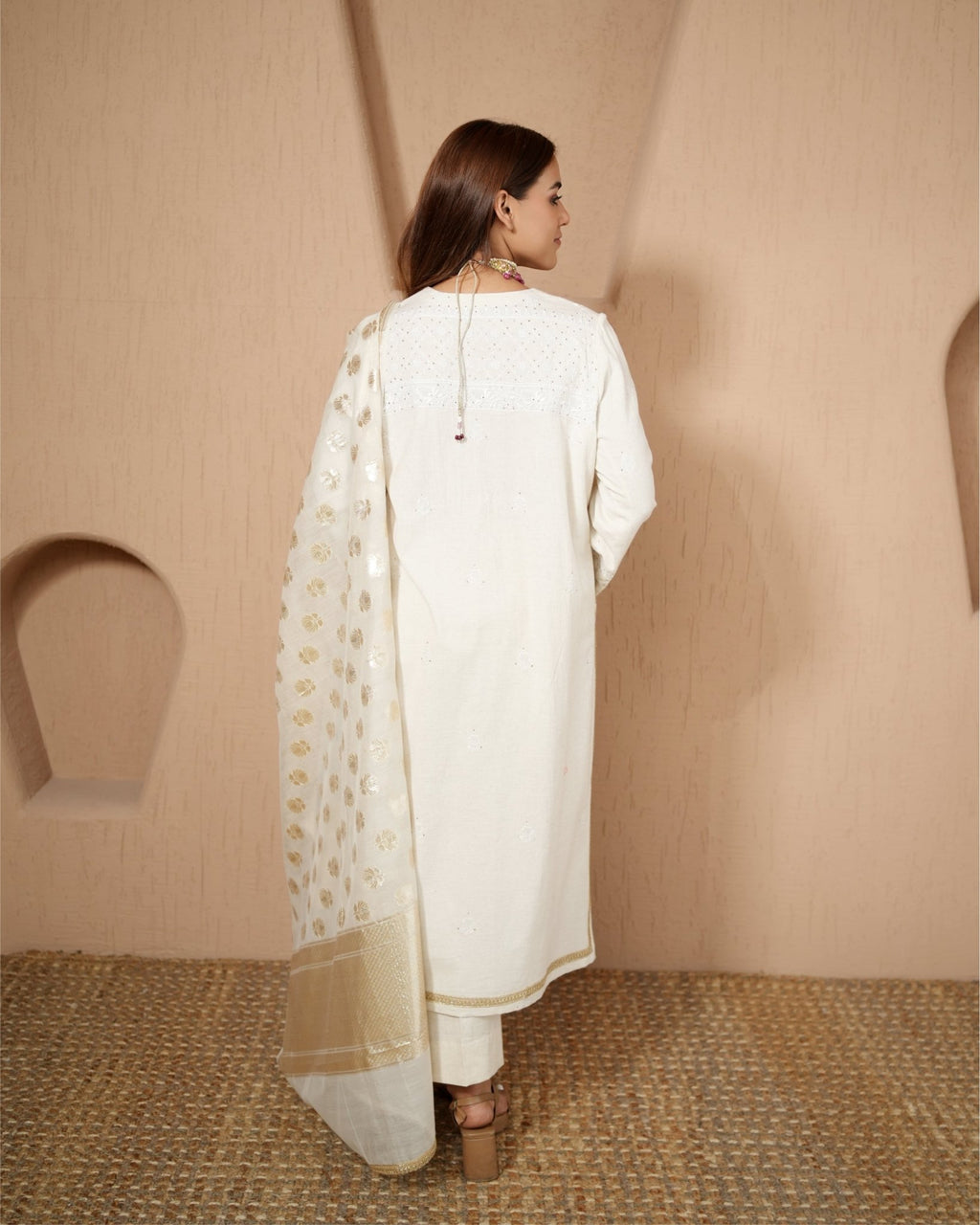 Kurta Set Chikankari - Ivory / Gold / Silver - Mayura Kumar