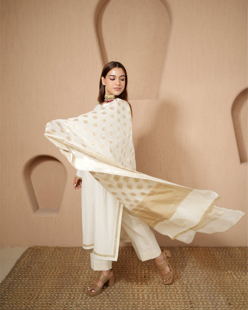 Kurta Set Chikankari - Ivory / Gold / Silver - Mayura Kumar