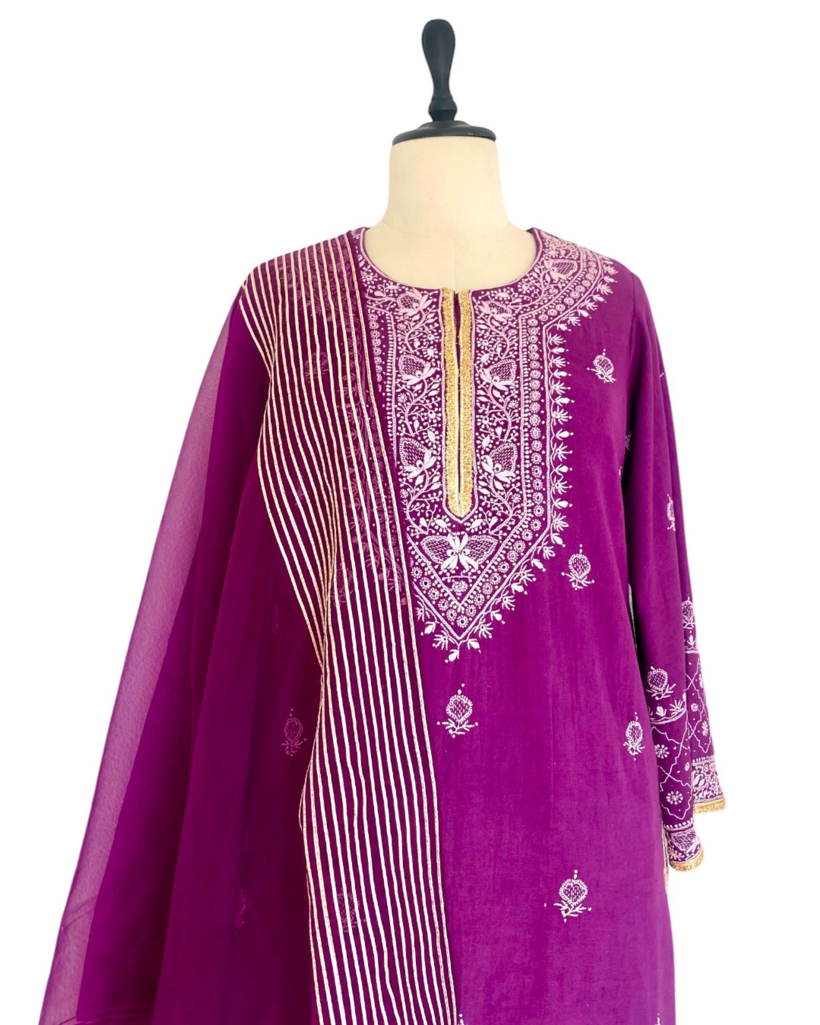 Kurta Set Chikankari - Purple/ Gold / Silver - Mayura Kumar