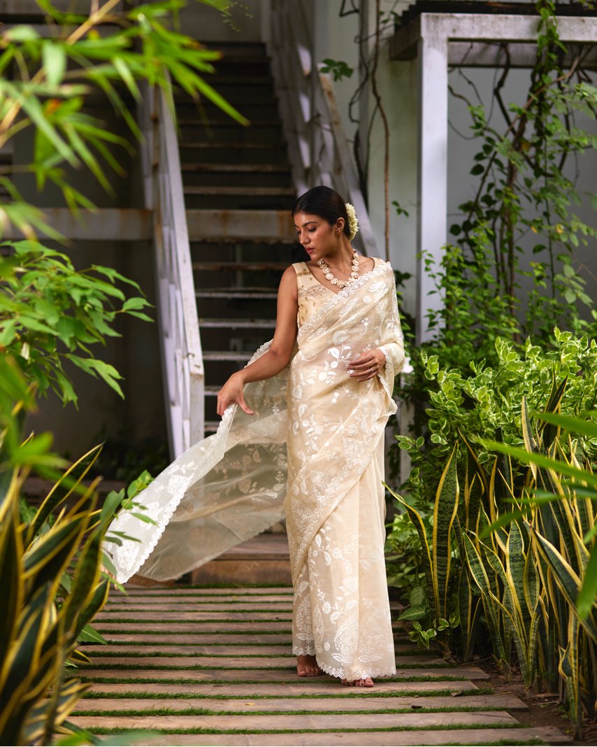 Saree Chikankari - Crème/Ivory Sleeveless - Mayura Kumar
