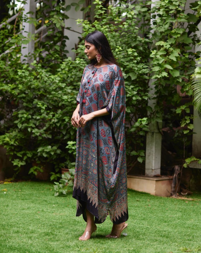 Kaftan - Red/Indigo - Mayura Kumar