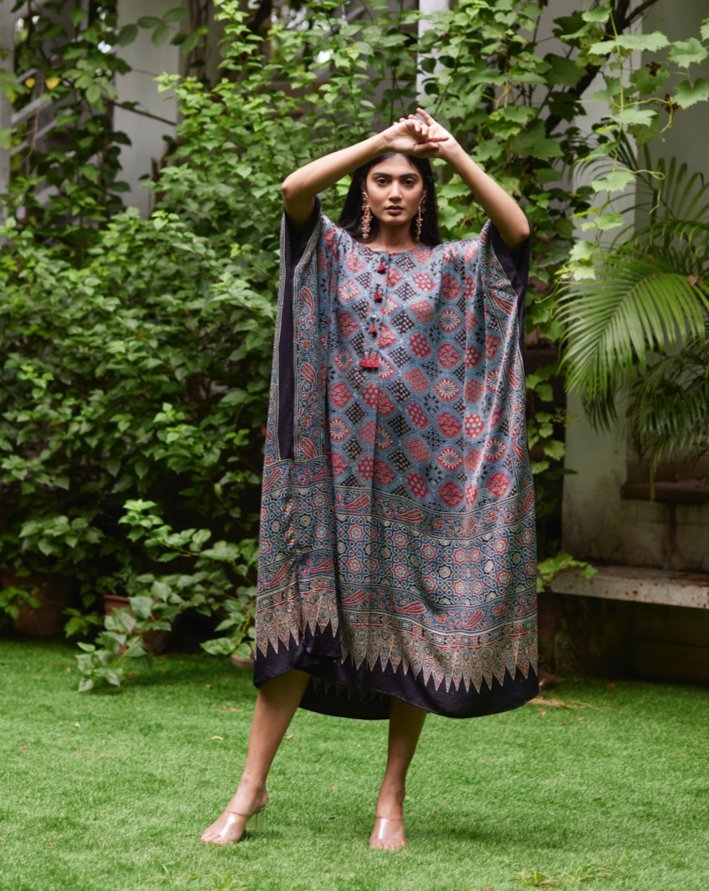 Kaftan - Red/Indigo - Mayura Kumar