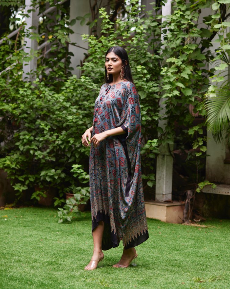 Kaftan - Red/Indigo - Mayura Kumar
