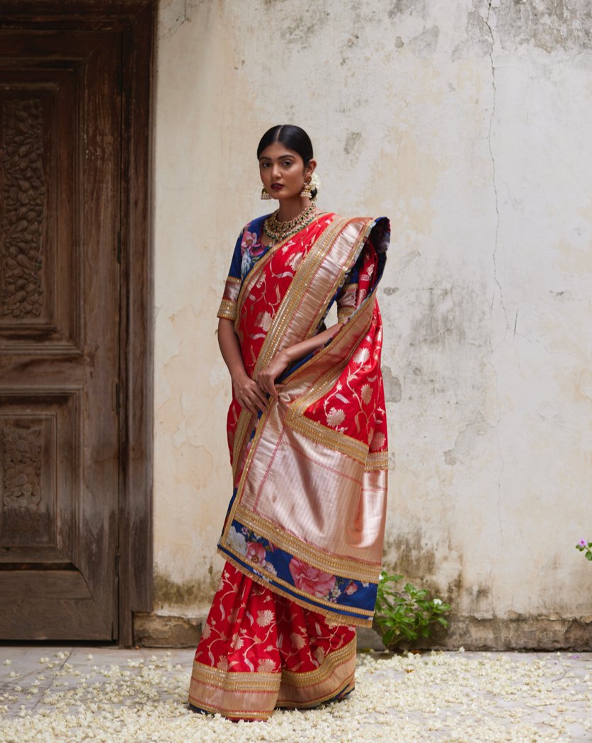 Red Woven banarasi saree with blouse - Glamland - 3208364